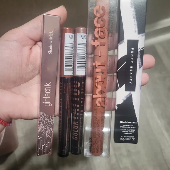 Eye Shadows Sticks - Fenty Beauty, About-Face, And More - Picture 2 of 6